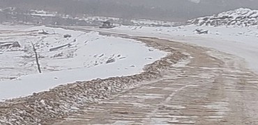 Солонготын даваанд цас орсны улмаас замын зорчих хэсэгт халтиргаа, гулгаа үүссэн байна