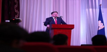 Ерөнхий сайд Г.Занданшатар нийслэлийн дүүрэг, хороодын Засаг дарга нартай уулзлаа